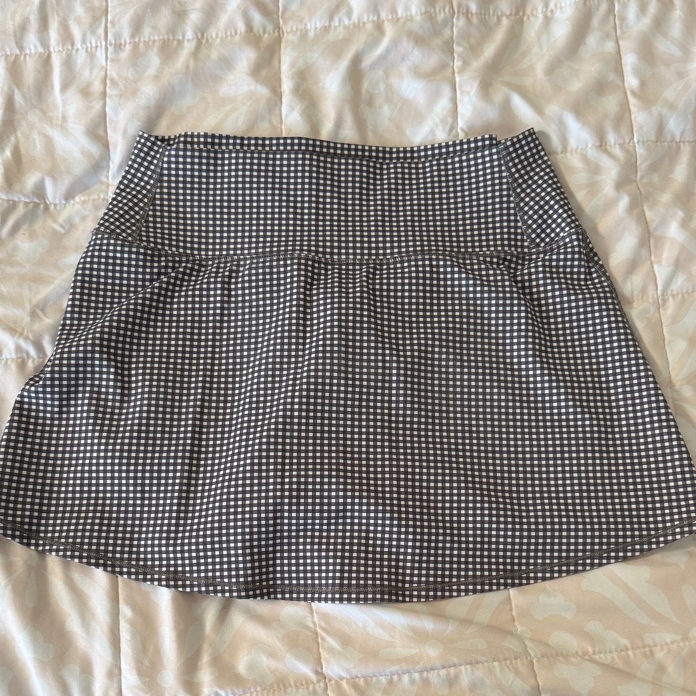 Vuori Volley Skirt— Gingham - Picture 2 of 5
